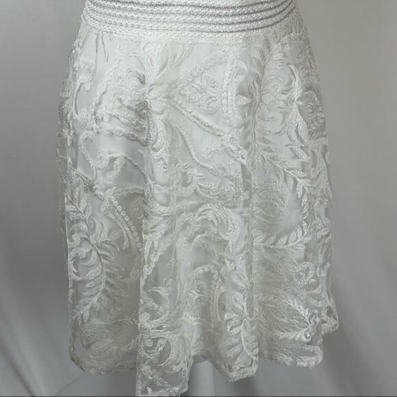 Xtraordinary White Lace Dress NWT Size 11 - Picture 4 of 14